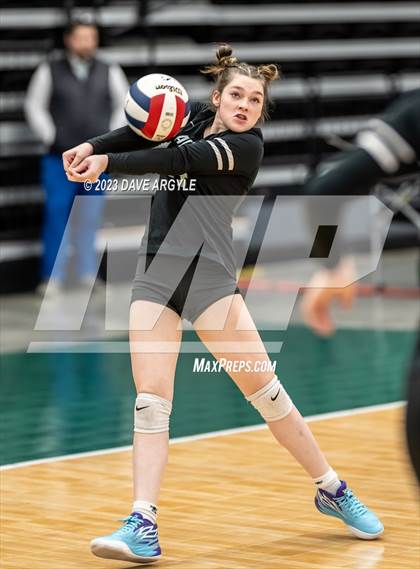 Thumbnail 2 in Hunter vs. Alta (UHSAA 5A 2nd Round) photogallery.