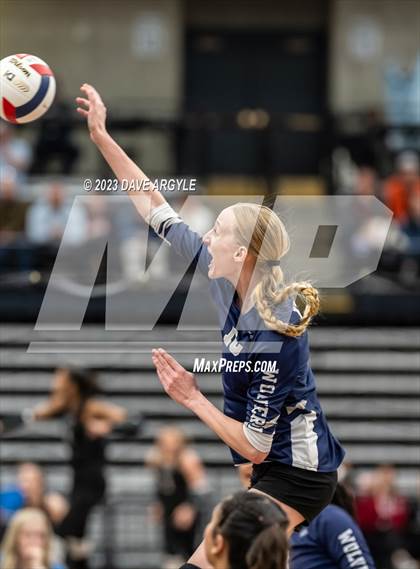 Thumbnail 1 in Hunter vs. Alta (UHSAA 5A 2nd Round) photogallery.