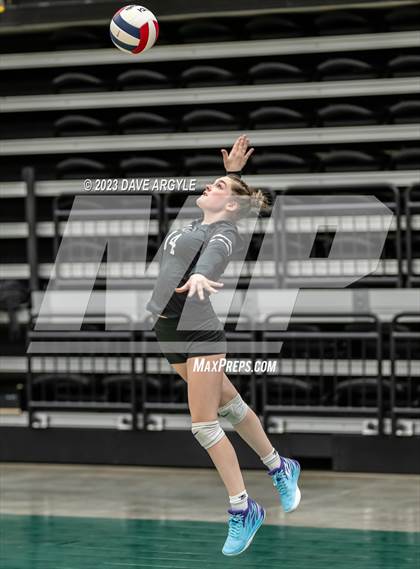 Thumbnail 2 in Hunter vs. Alta (UHSAA 5A 2nd Round) photogallery.