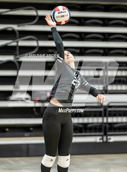 Thumbnail 1 in Hunter vs. Alta (UHSAA 5A 2nd Round) photogallery.