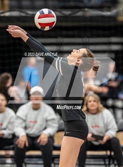 Thumbnail 3 in Hunter vs. Alta (UHSAA 5A 2nd Round) photogallery.