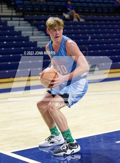 Thumbnail 3 in Lakeland vs. Michigan City (PSM Holiday Shootout) photogallery.