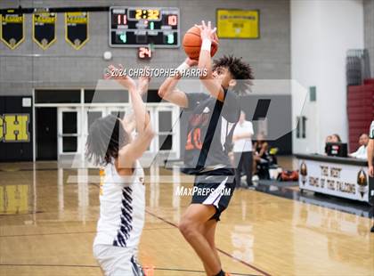 Thumbnail 2 in Coalinga vs Firebaugh (CIF Division 5 Round 1) photogallery.
