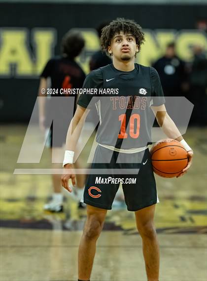 Thumbnail 3 in Coalinga vs Firebaugh (CIF Division 5 Round 1) photogallery.