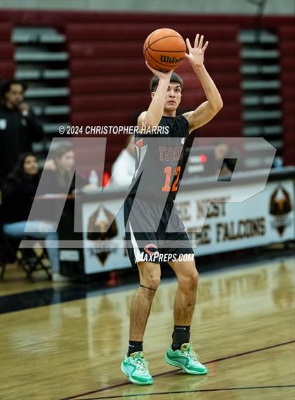 Thumbnail 1 in Coalinga vs Firebaugh (CIF Division 5 Round 1) photogallery.