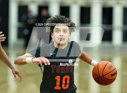 Thumbnail 2 in Coalinga vs Firebaugh (CIF Division 5 Round 1) photogallery.