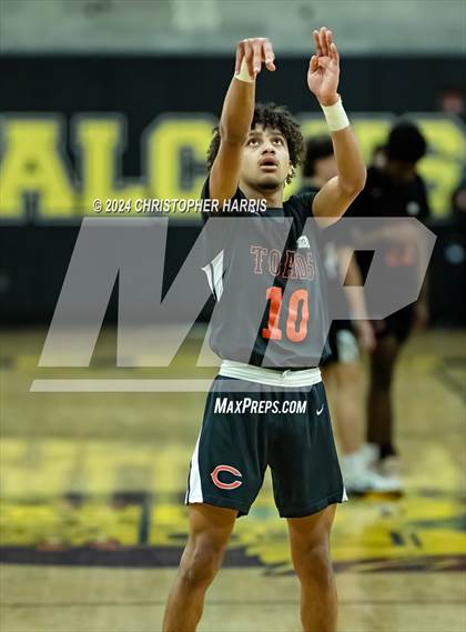 Thumbnail 1 in Coalinga vs Firebaugh (CIF Division 5 Round 1) photogallery.