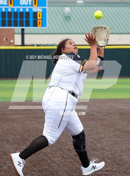 Thumbnail 3 in Rock Hill @ Memorial (UIL 5A Regional Quarterfinal Playoff) photogallery.