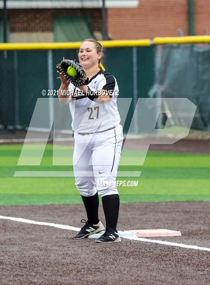 Thumbnail 3 in Rock Hill @ Memorial (UIL 5A Regional Quarterfinal Playoff) photogallery.