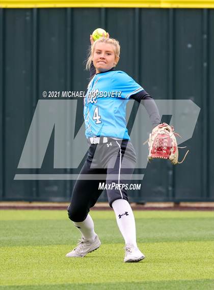 Thumbnail 3 in Rock Hill @ Memorial (UIL 5A Regional Quarterfinal Playoff) photogallery.