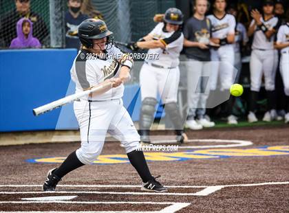 Thumbnail 2 in Rock Hill @ Memorial (UIL 5A Regional Quarterfinal Playoff) photogallery.