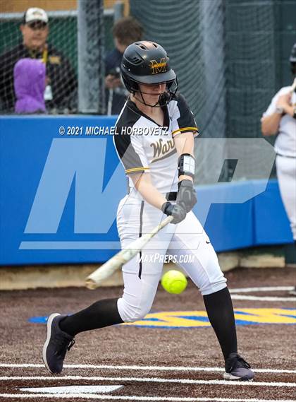 Thumbnail 3 in Rock Hill @ Memorial (UIL 5A Regional Quarterfinal Playoff) photogallery.