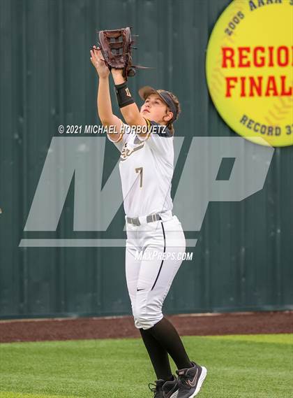 Thumbnail 3 in Rock Hill @ Memorial (UIL 5A Regional Quarterfinal Playoff) photogallery.