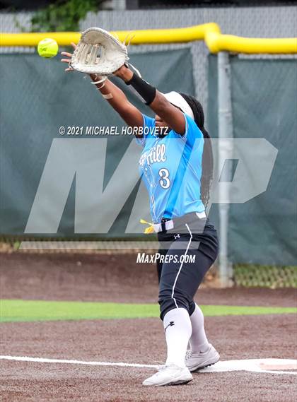 Thumbnail 3 in Rock Hill @ Memorial (UIL 5A Regional Quarterfinal Playoff) photogallery.