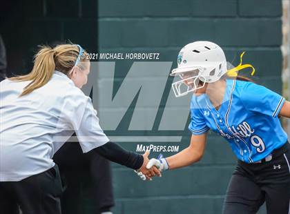 Thumbnail 1 in Rock Hill @ Memorial (UIL 5A Regional Quarterfinal Playoff) photogallery.