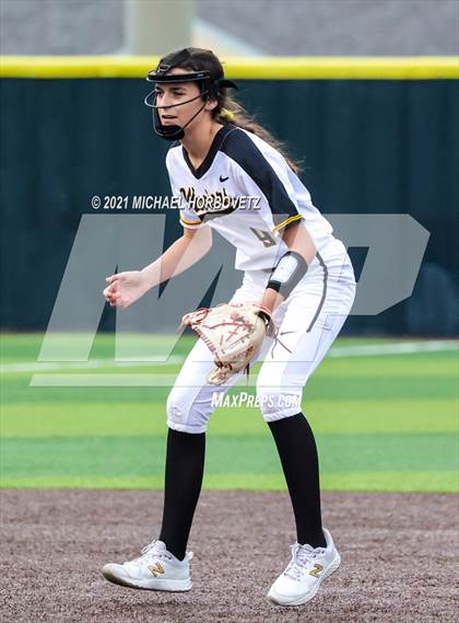 Thumbnail 1 in Rock Hill @ Memorial (UIL 5A Regional Quarterfinal Playoff) photogallery.