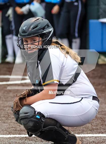 Thumbnail 2 in Rock Hill @ Memorial (UIL 5A Regional Quarterfinal Playoff) photogallery.
