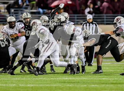 Thumbnail 1 in Malakoff vs. Cameron Yoe (UIL 3A Quarterfinal) photogallery.