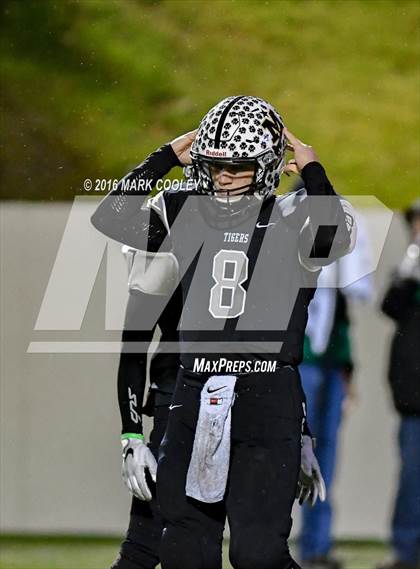 Thumbnail 3 in Malakoff vs. Cameron Yoe (UIL 3A Quarterfinal) photogallery.