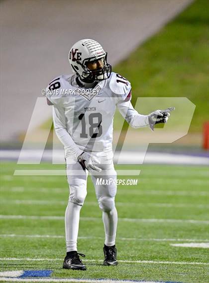 Thumbnail 3 in Malakoff vs. Cameron Yoe (UIL 3A Quarterfinal) photogallery.