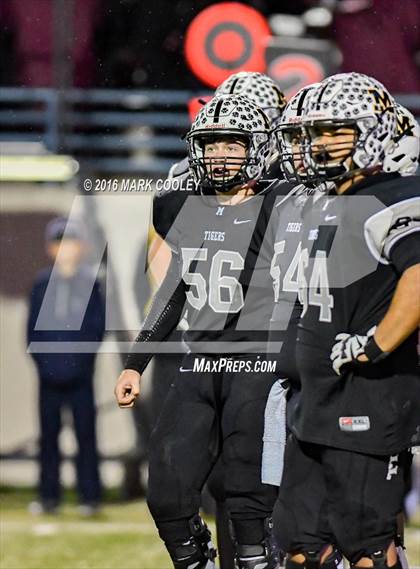 Thumbnail 2 in Malakoff vs. Cameron Yoe (UIL 3A Quarterfinal) photogallery.