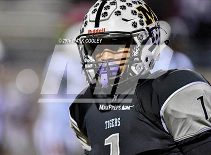 Thumbnail 3 in Malakoff vs. Cameron Yoe (UIL 3A Quarterfinal) photogallery.