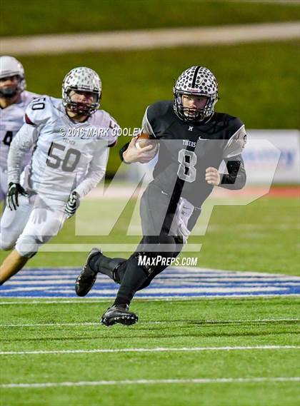 Thumbnail 2 in Malakoff vs. Cameron Yoe (UIL 3A Quarterfinal) photogallery.