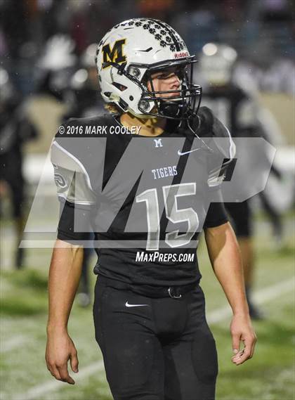 Thumbnail 3 in Malakoff vs. Cameron Yoe (UIL 3A Quarterfinal) photogallery.
