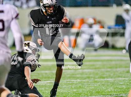 Thumbnail 1 in Malakoff vs. Cameron Yoe (UIL 3A Quarterfinal) photogallery.