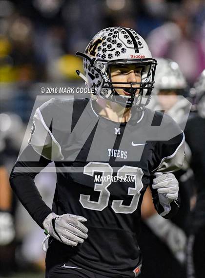 Thumbnail 2 in Malakoff vs. Cameron Yoe (UIL 3A Quarterfinal) photogallery.