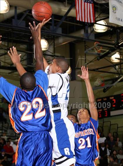 Thumbnail 1 in Reseda vs. University (CIF LACS D2 Final) photogallery.