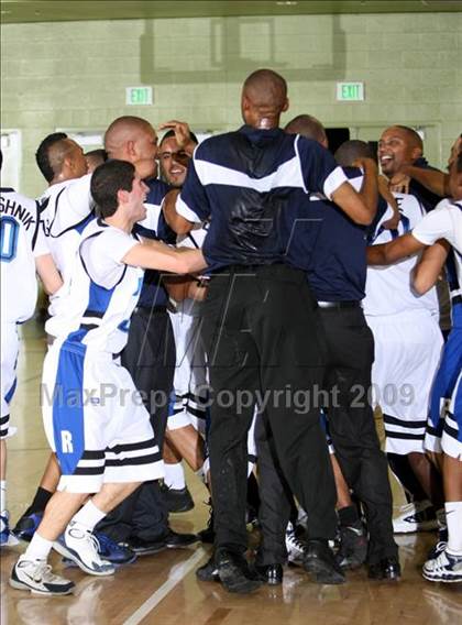 Thumbnail 1 in Reseda vs. University (CIF LACS D2 Final) photogallery.