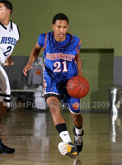 Thumbnail 1 in Reseda vs. University (CIF LACS D2 Final) photogallery.