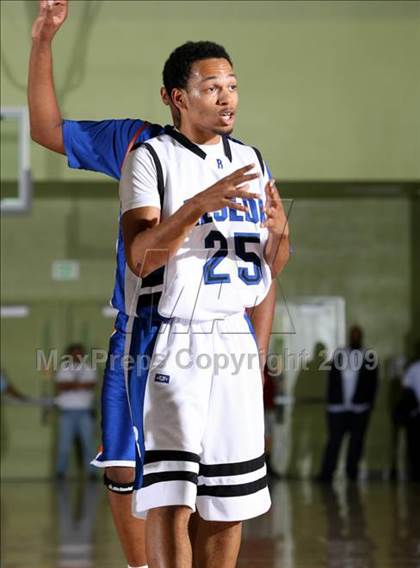 Thumbnail 2 in Reseda vs. University (CIF LACS D2 Final) photogallery.