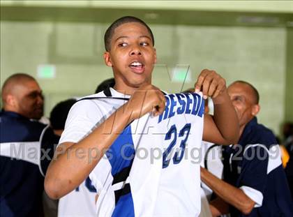 Thumbnail 3 in Reseda vs. University (CIF LACS D2 Final) photogallery.
