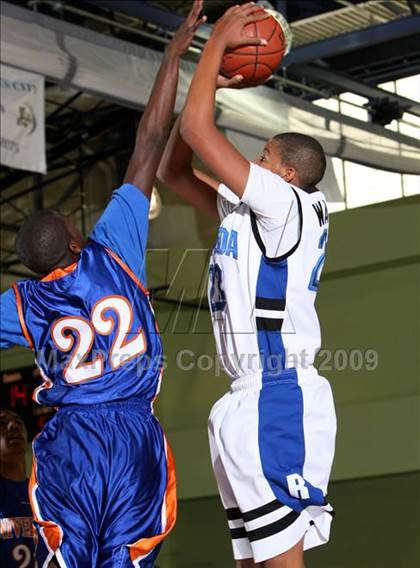 Thumbnail 2 in Reseda vs. University (CIF LACS D2 Final) photogallery.