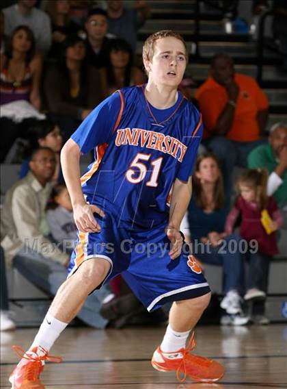 Thumbnail 1 in Reseda vs. University (CIF LACS D2 Final) photogallery.