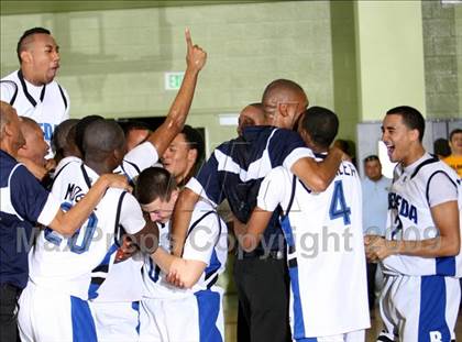 Thumbnail 1 in Reseda vs. University (CIF LACS D2 Final) photogallery.