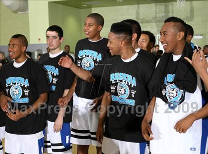 Thumbnail 3 in Reseda vs. University (CIF LACS D2 Final) photogallery.