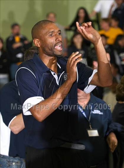 Thumbnail 2 in Reseda vs. University (CIF LACS D2 Final) photogallery.