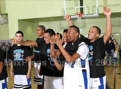 Thumbnail 1 in Reseda vs. University (CIF LACS D2 Final) photogallery.