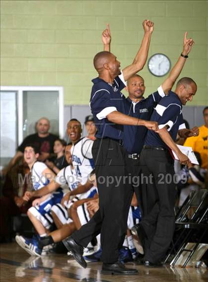 Thumbnail 2 in Reseda vs. University (CIF LACS D2 Final) photogallery.