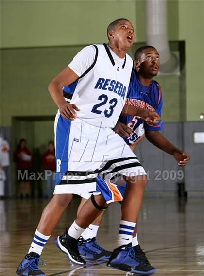 Thumbnail 1 in Reseda vs. University (CIF LACS D2 Final) photogallery.