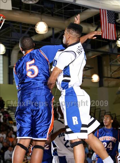 Thumbnail 2 in Reseda vs. University (CIF LACS D2 Final) photogallery.