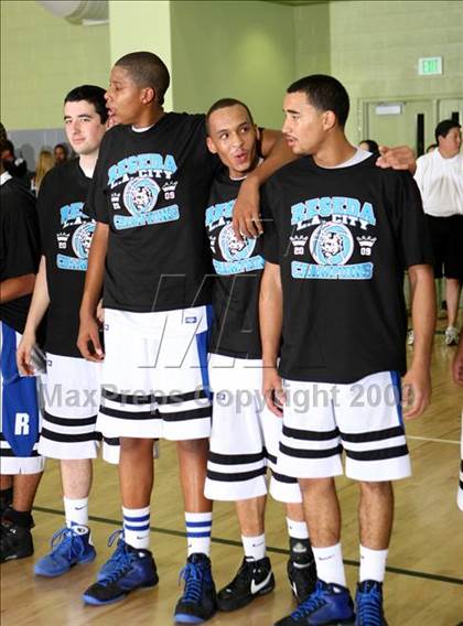 Thumbnail 3 in Reseda vs. University (CIF LACS D2 Final) photogallery.