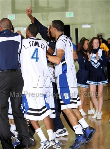 Thumbnail 2 in Reseda vs. University (CIF LACS D2 Final) photogallery.