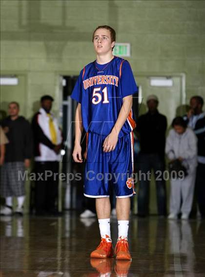 Thumbnail 1 in Reseda vs. University (CIF LACS D2 Final) photogallery.