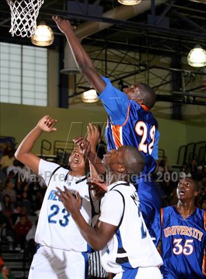 Thumbnail 3 in Reseda vs. University (CIF LACS D2 Final) photogallery.