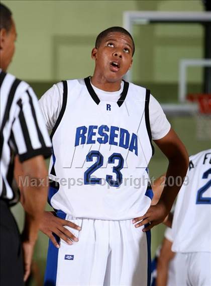Thumbnail 2 in Reseda vs. University (CIF LACS D2 Final) photogallery.