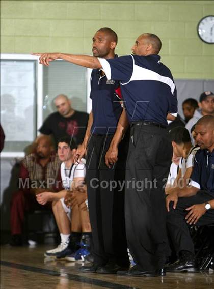 Thumbnail 1 in Reseda vs. University (CIF LACS D2 Final) photogallery.